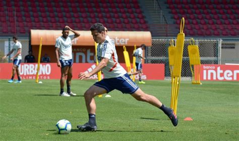 Tricolor Completa Mais Uma Etapa De Treino Sob O Forte Sol Da Capital