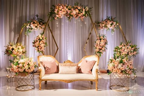 Trendy Stage Backdrop Ideas That You Cannot Miss | Shaadi Baraati