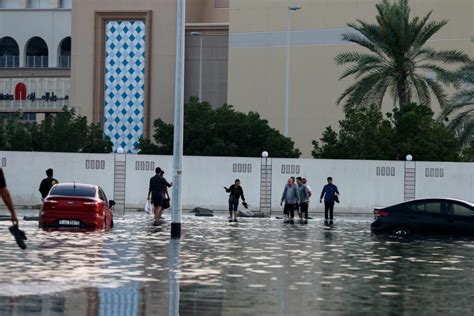 En Dubai Se Paralizan Aeropuertos Por Lluvias E Inundaciones El Comercio