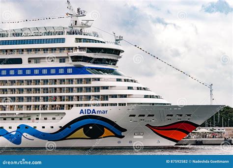 Rostock Deutschland August 2016 Kreuzschiff Vom Aida In