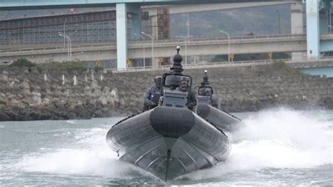 獨／中樞防衛最前線 海巡首披露特勤快艇淡水河口操演 軍事 要聞 聯合新聞網