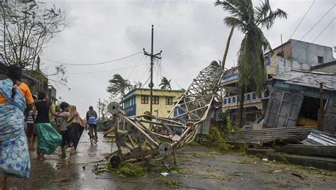 Eight Killed As Cyclone Titli Lashes Andhra Odisha Coast Latest News