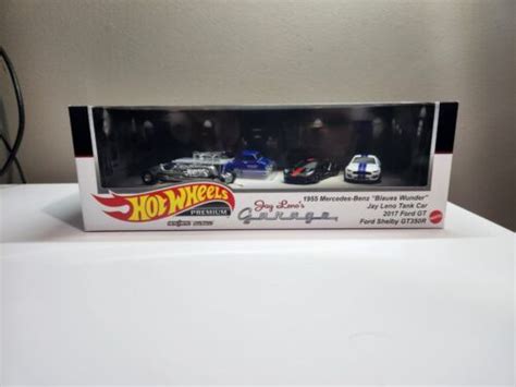 Hot Wheels Premium Diorama Garage Box Set Jay Leno S Garage