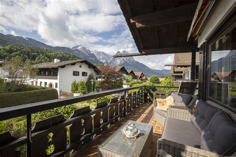 Alpenfeuer Ferienwohnungen Alpina In Garmisch Partenkirchen