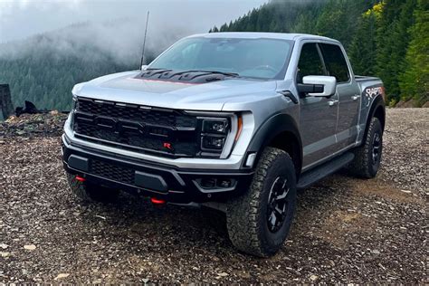 Review: Off-Road Test of Ford's 700-Horsepower F-150 Raptor R - InsideHook