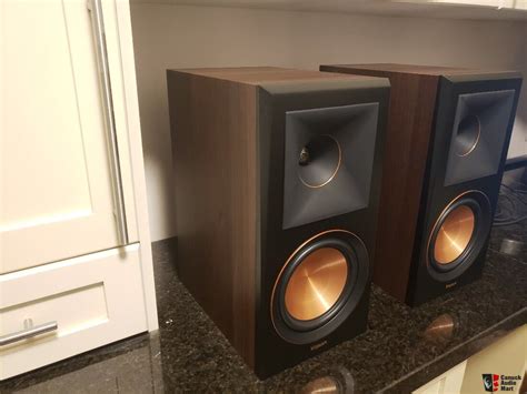 Klipsch RP 600M Reference Premiere Bookshelf Speakers Walnut Pair