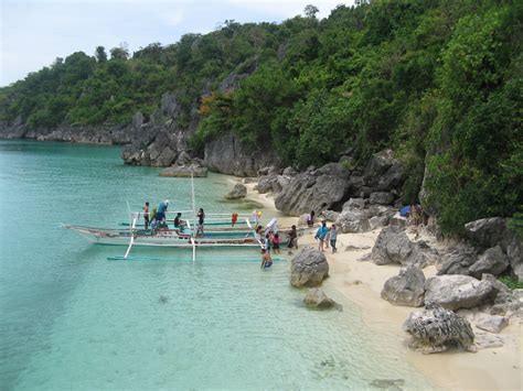 LEXICAL CROWN: GIGANTES ISLANDS GROUP BEACH AND ISLAND HOPPING