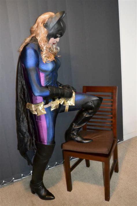 Batgirl Cosplay Loading Up By Ozbattlechick On Deviantart