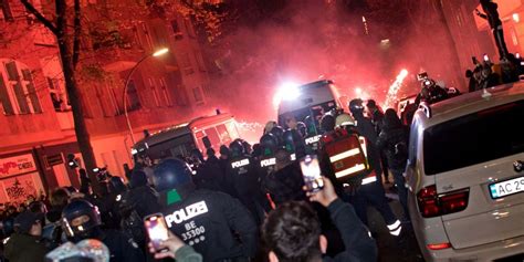 Berlin Neuk Lln Mehrere Polizisten Bei Pro Pal Stina Demos Verletzt