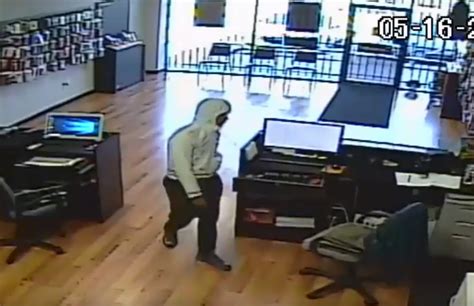 Houston Cell Phone Store Robbery Caught On Video