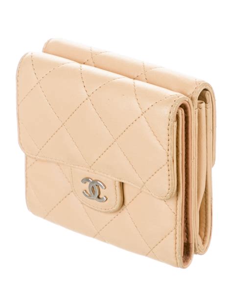 Chanel Classic Small Flap Interlocking Cc Logo Compact Wallet