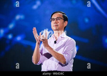 Daniel Zhang Yong, CEO of Alibaba Group, introduces its artificial ...