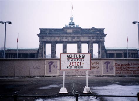 Descubra Cómo Y Por Qué Se Construyó El Muro De Berlín