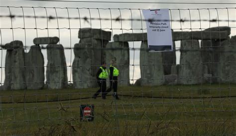 Foto Lingkaran Prasejarah Ditemukan Di Stonehenge Inggris Foto