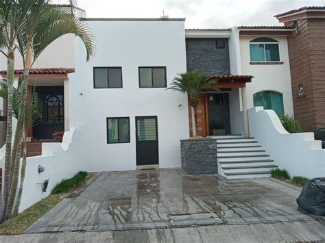 Casa en venta en Lorenzo Barcelatas 215 Bugambilias 1ra sección