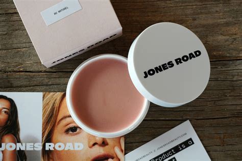 Quick Review Jones Road Miracle Balm In Au Naturel