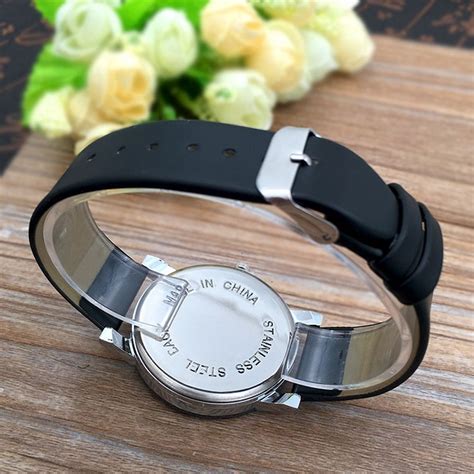 Montres En Cuir Noir Quartz Analogique Pour Couple Couples Amoureux