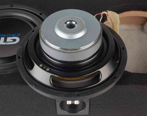 Test Car Hifi Subwoofer Gehäuse Crunch GTi200S