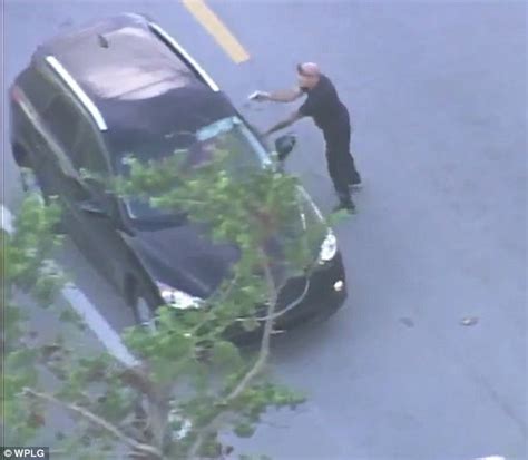 Miami Bank Robbery Suspect Shot Dead After Car Chase Daily Mail Online