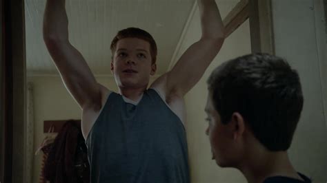 Auscaps Cameron Monaghan Shirtless In Shameless Emily