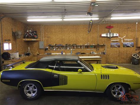 Plymouth Barracuda Convertible Custom Hemi Cuda Curious Yellow