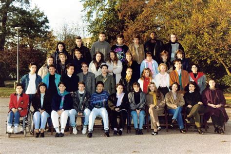 Photo de classe TERMINALE B 4 de 1989 Lycée Victor Louis Anc Lycée De