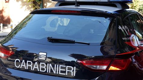 Massacra Di Botte La Moglie Davanti Ai Figli Arrestato Al Centro D