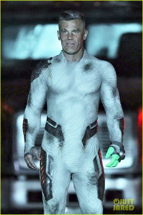 Josh Brolin Films Deadpool 2 In His Skin Tight Cable Costume Photo 3968059 Deadpool Josh