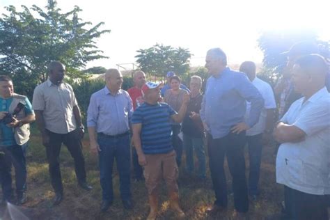 Recorre Presidente Cubano Municipio Villaclare O Trabajadores