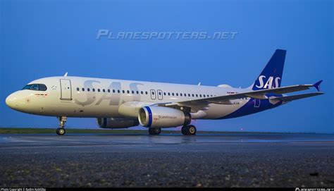 Oy Kam Sas Scandinavian Airlines Airbus A Photo By Radim