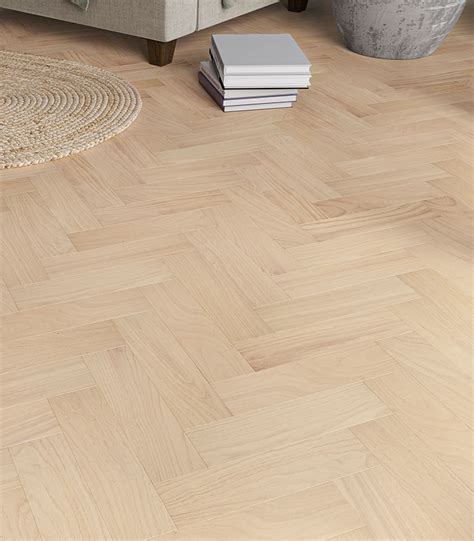 Cannock Feather Oak Herringbone Uv Oiled Mm X Mm Engineered