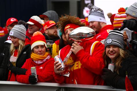 Photos: Chiefs fans converge on downtown KCMO for parade