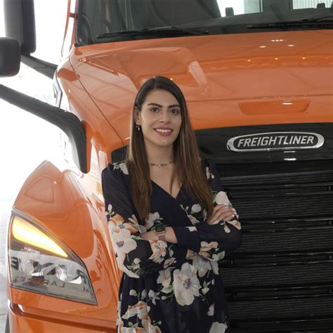 Daimler Truck M Xico Tiene Nueva Gerente De Comunicaci N Latrucker