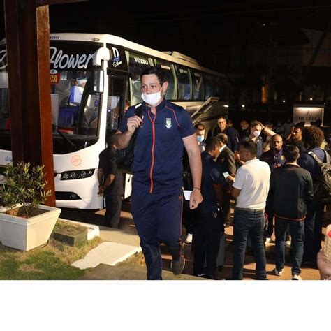 Quinton de Kock arrives at the team hotel | ESPNcricinfo.com