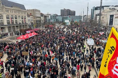 Gr Ve Du Mars Clermont Ferrand Contre La R Forme Des Retraites