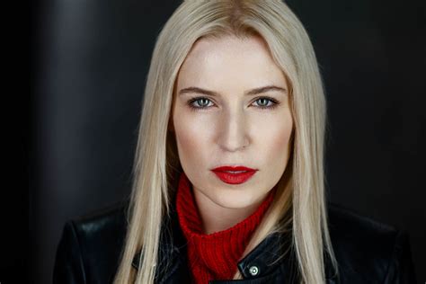 Actor Headshots Biography Credits And Showreel Sian Headon