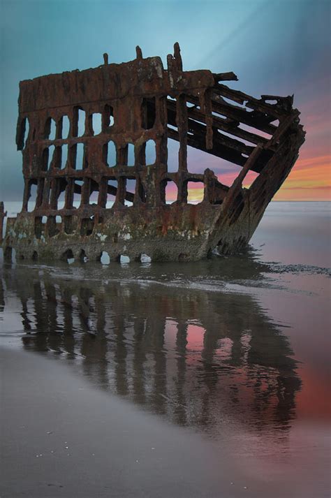 Peter Iredale Shipwreck At Sunrise Photograph by Art Spectrum