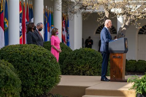 I Primi Giorni Di Joe Biden Alla Casa Bianca Le Foto Formiche Net