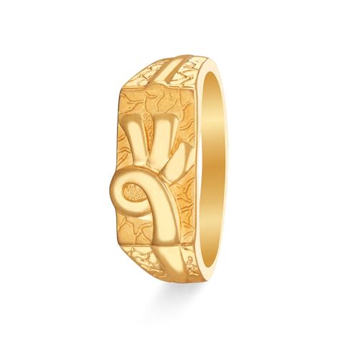 Attractive Mens Gold Ring