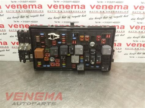 Fuse Box Opel Insignia Sports Tourer 20 Cdti 16v 130 Ecoflex 13222782 Gm