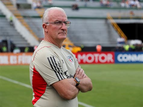 Brasil confirmó a su nuevo entrenador Dorival Júnior reemplaza a