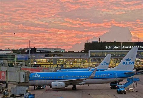 Amsterdam Schiphol International Airport. How to reach by plane