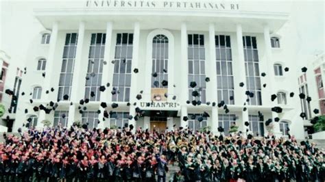 10 Universitas Terbaik Di Papua Tengah Uniwips