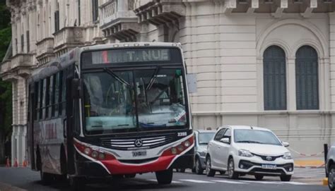 Colectivos choferes y UTA llegaron a un pre acuerdo y se levantó la