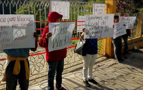 Colectivos de desaparecidos toman fiscalías en Veracruz El Informador