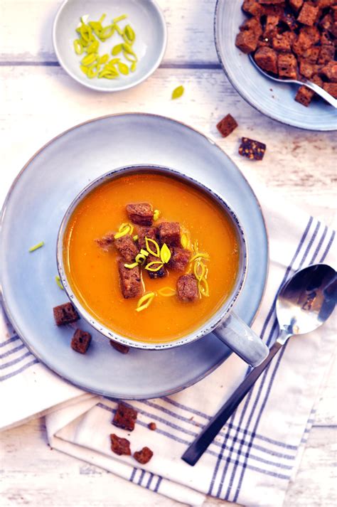 Histamine Friendly Pumpkin and Bell Pepper Soup - aka The Pretty Soup