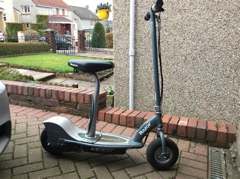 Razor E300 electric scooter with seat. | in East Dunbartonshire | Gumtree