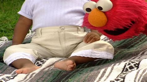 Watch Elmo's World Feet