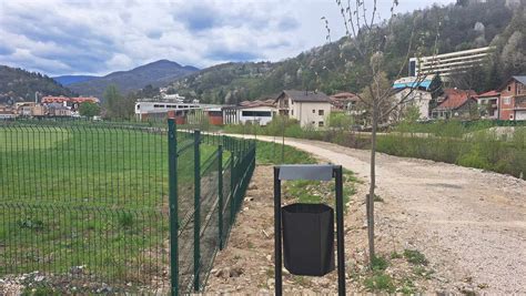 Završeni radovi na postavljanju ograde oko stadiona FK Fojnica