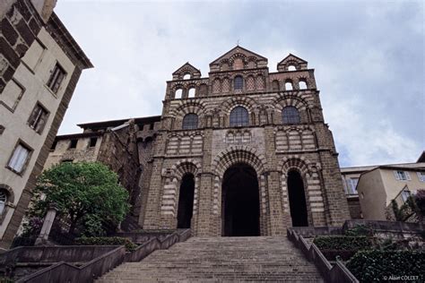 Le Puy En Velay Fa Ade De La Cath Drale